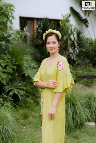 Đầm Đũi Màu Vàng Chanh Thêu Hoa Sen | Thaooliver