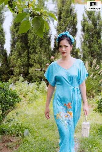 Đầm Lụa Thêu Thêu Hoa Lan | Thaoolive