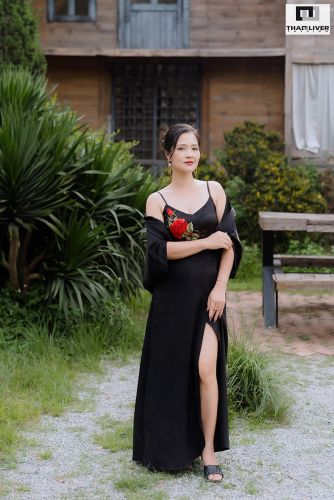 Set Đầm Maxi Lụa Đen Thêu Hoa Hồng | Thaoolive