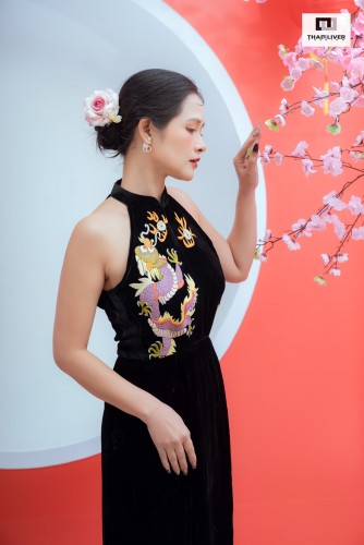 Đầm nhung the tơ tằm thêu tay