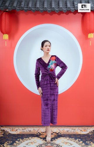 Đầm nhung thêu