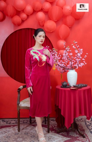 Đầm nhung Hàn thêu hoa quỳnh